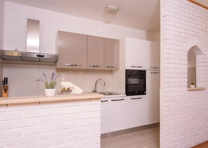 Karmen 2 Apartment *