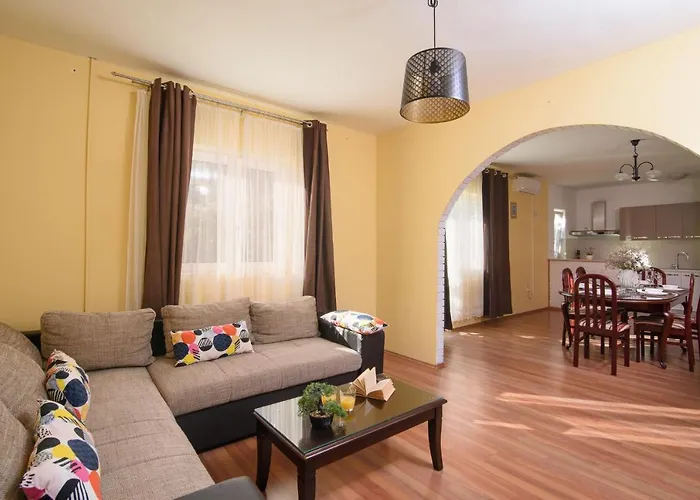 Apartment Karmen 2 *