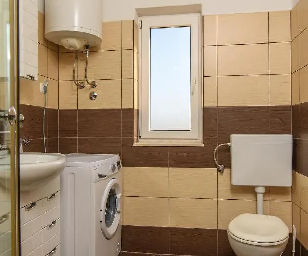 아파트 Karmen 2 *