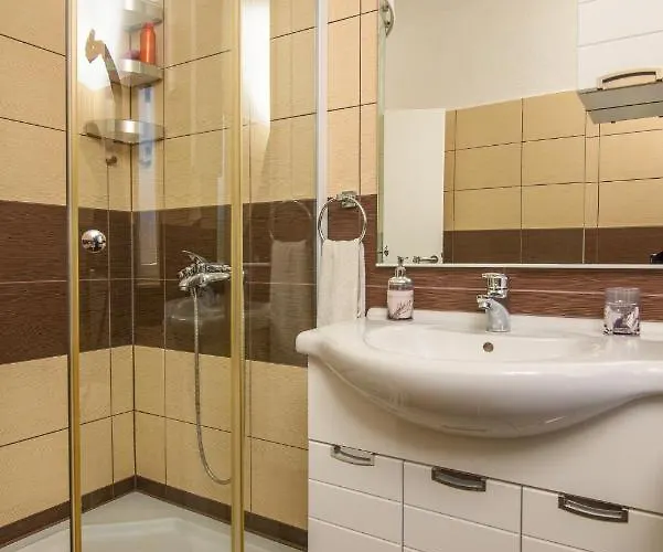 Karmen 2 * 트로기르